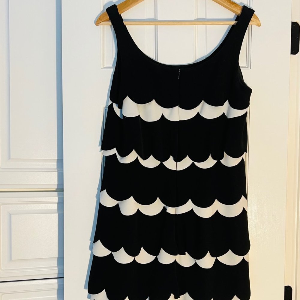 Black and White Scalloped Dress - Stretch